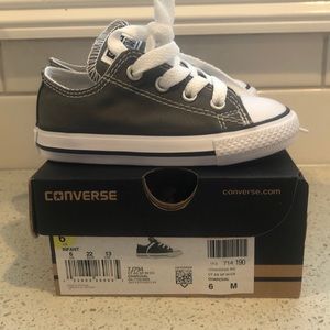 Brand new never worn converse size 6